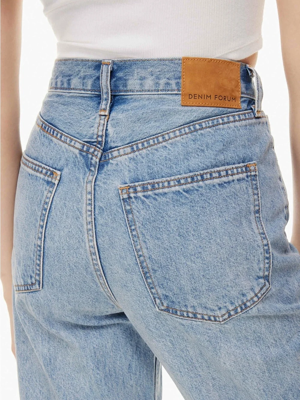 Aritzia DENIM FORUM The Joni High Rise Loose Jeans Size 32 - Picture 8 of 14